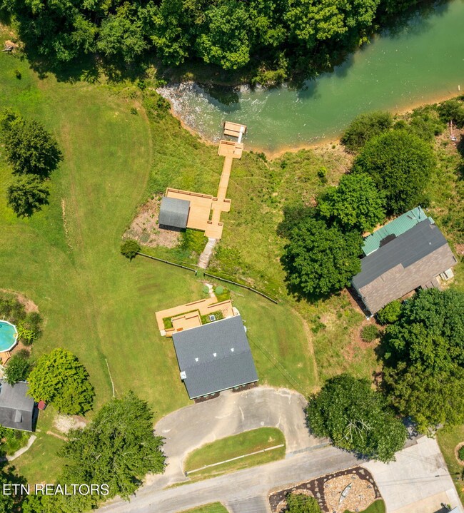 922 Campfire Point, Dandridge, TN 37725 - photo 7