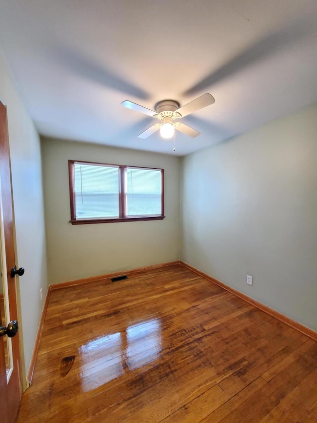 3353 Towers Ct S, Columbus, OH 43227 - photo 5