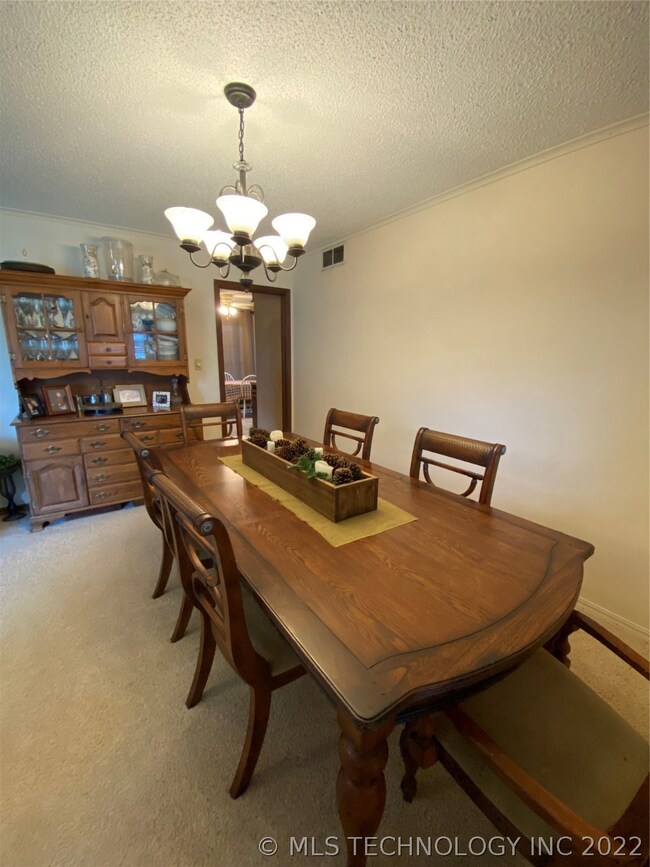 Formal Dining
