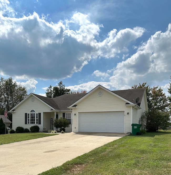 432 Bellaire Dr, Harrodsburg, KY 40330 - photo 2