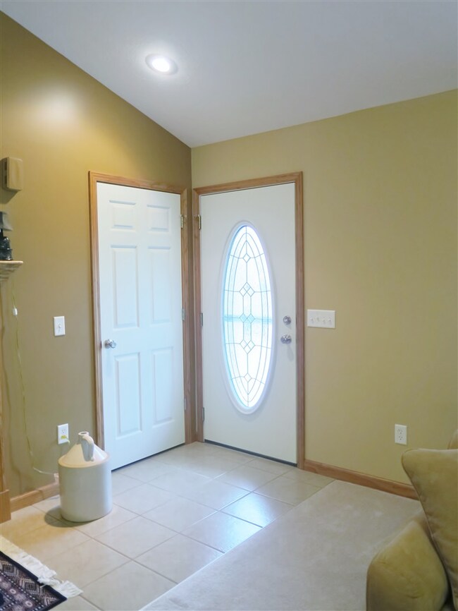 1138 W Sugarberry Ct, Bloomington, IN 47404 - photo 7