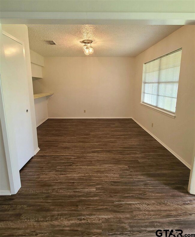 404 404 Boyd Ln, Tyler, TX 75703 - photo 4