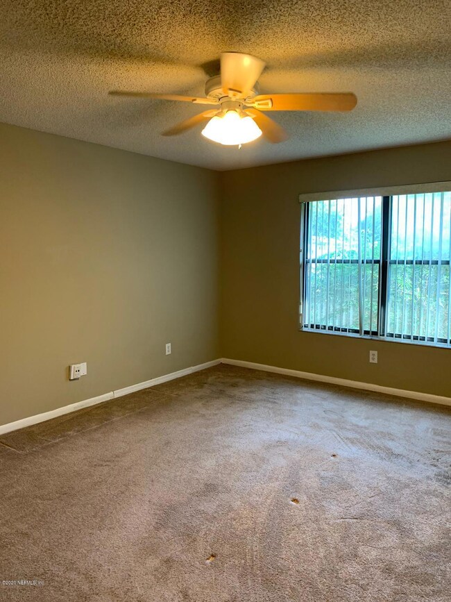 7854 Hunters Lake Cir S, Jacksonville, FL 32210 - photo 6