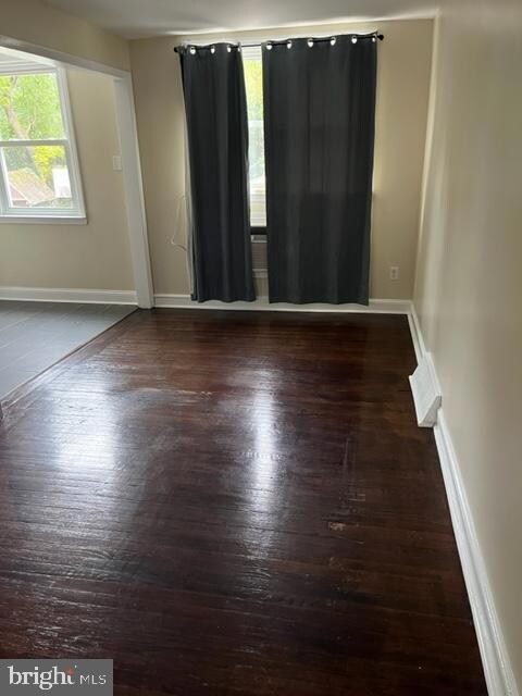 1020 Windsor Rd, Darby, PA 19023 - photo 5