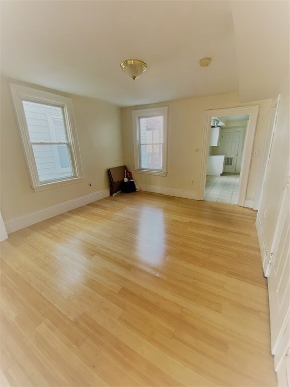 694 E 6th St unit 2, Boston, MA 02127 - photo 6