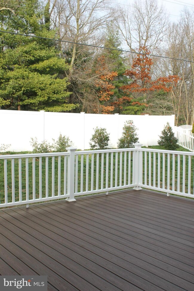 1928 Oden Ct, Sykesville, MD 21784 - photo 6