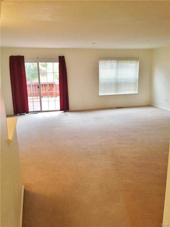 501 S Lehigh Gap St, Walnutport, PA 18088 - photo 5