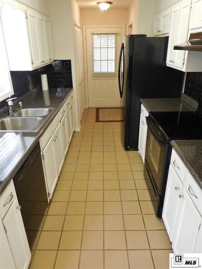 301 Timberwood Dr, Monroe, LA 71203 - photo 7