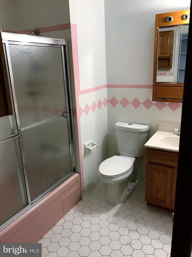 9502 Tuckerman St, Lanham, MD 20706 - photo 5