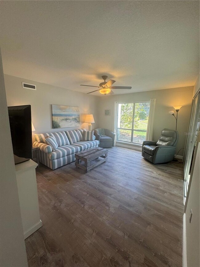 621 Windrush Bay Dr unit 621, Tarpon Springs, FL 34689 - photo 5