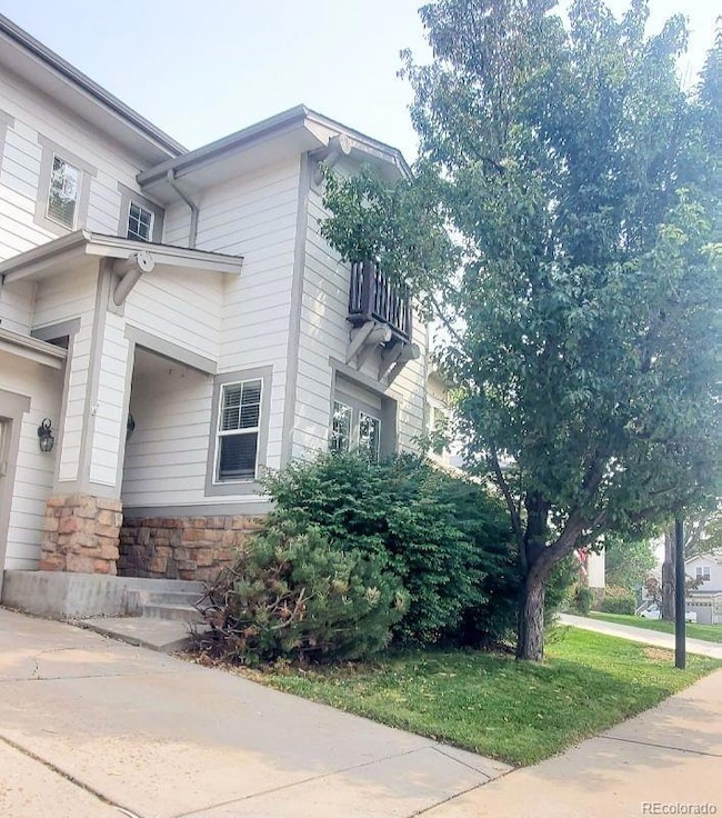 10638 Cherrybrook Cir, Highlands Ranch, CO 80126 - photo 2