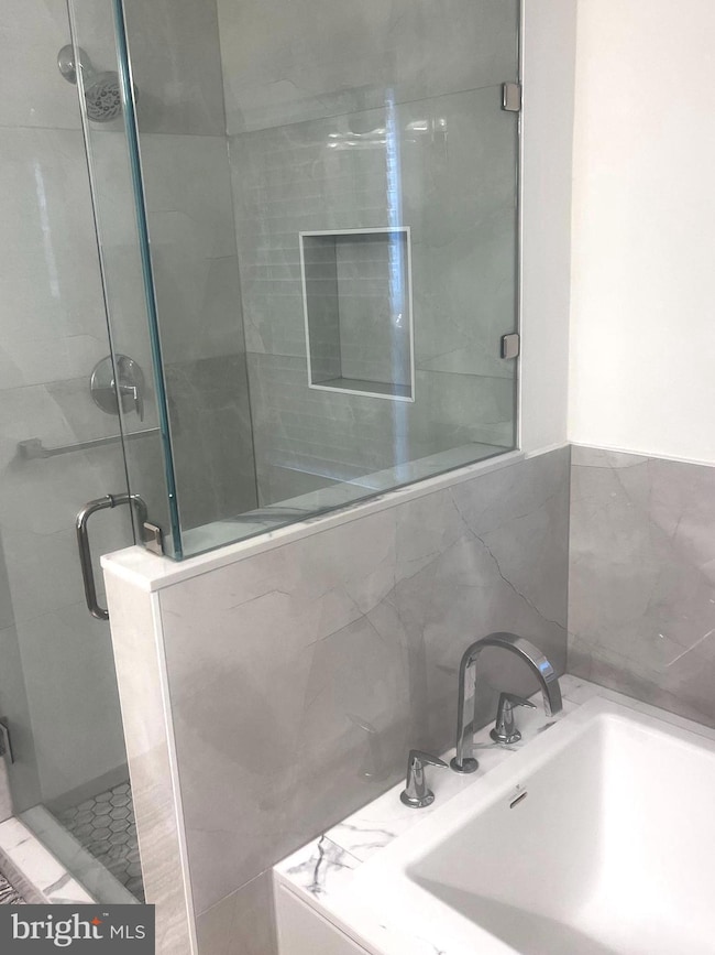 10207 Sundance Ct, Potomac, MD 20854 - photo 4