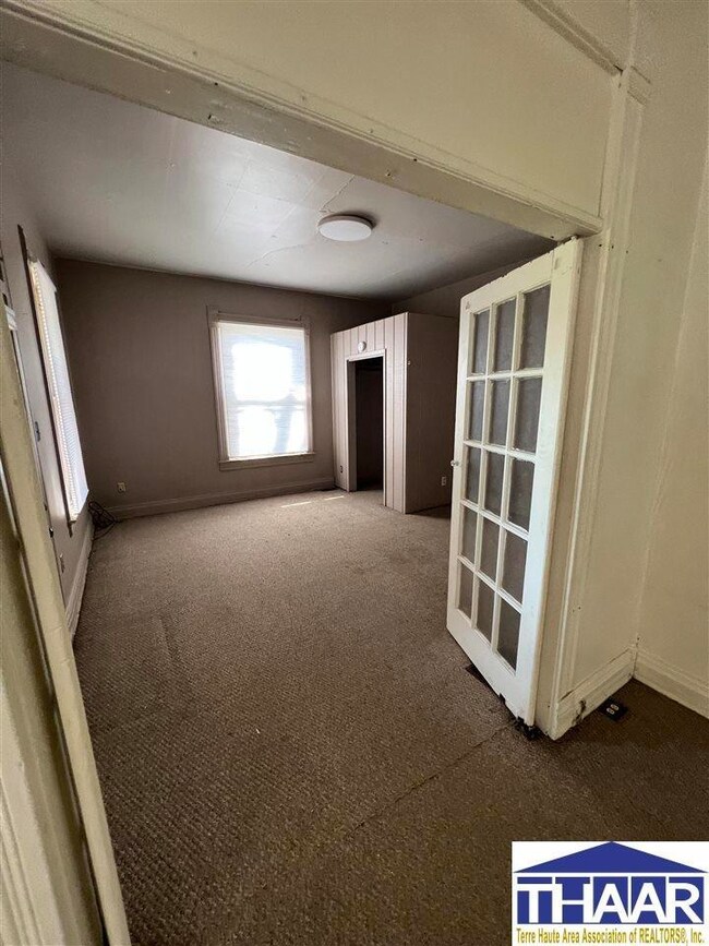 605 N 13th St, Terre Haute, IN 47807 - photo 5