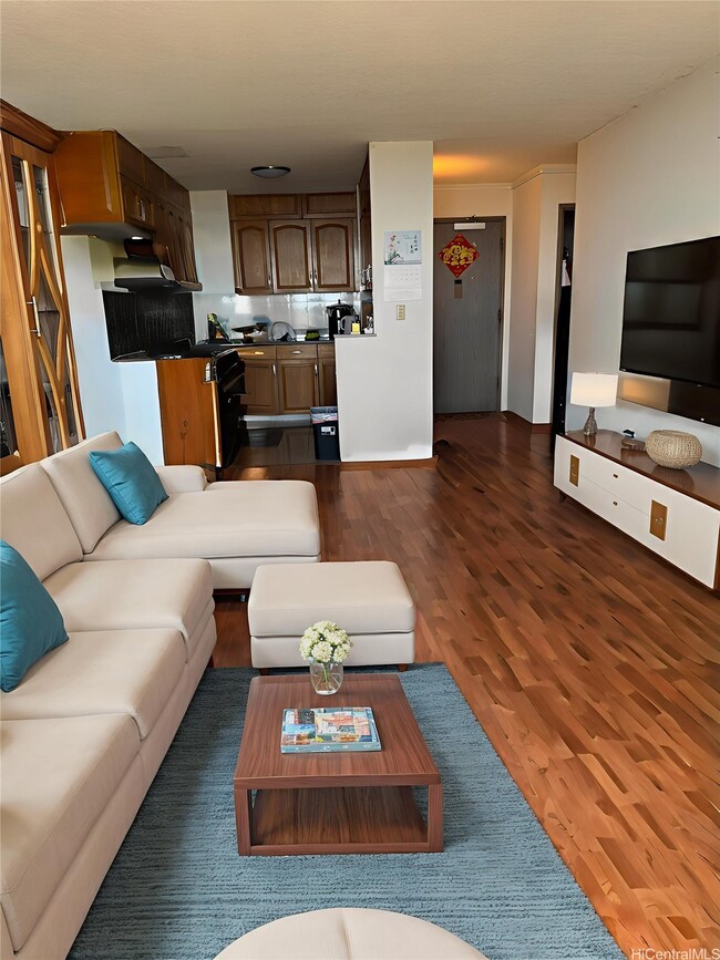 Century West unit 1907, Honolulu, HI 96818 - photo 4