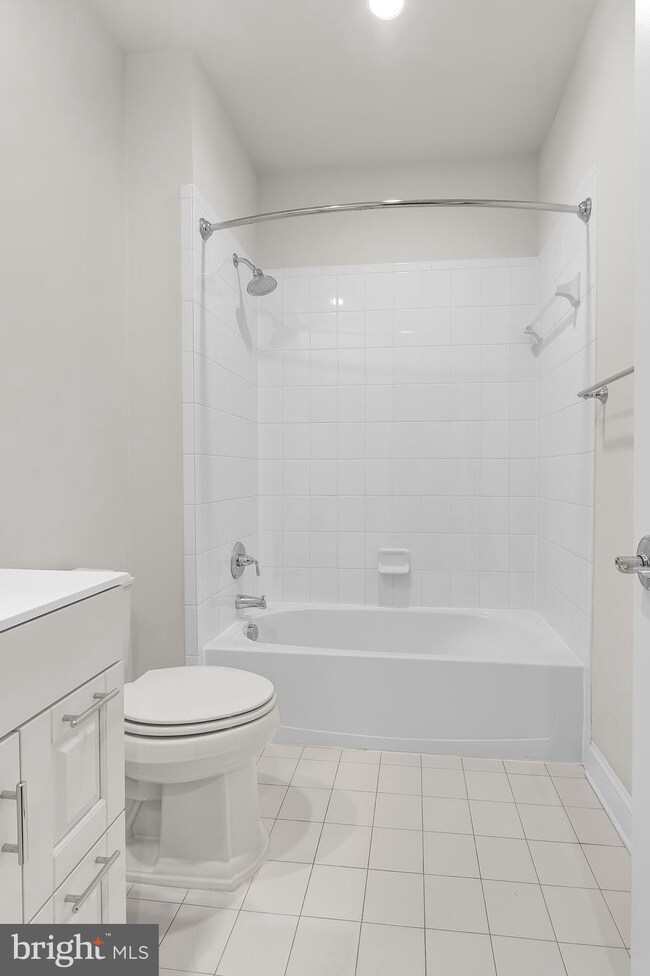 10851 Symphony Park Dr, North Bethesda, MD 20852 - photo 6