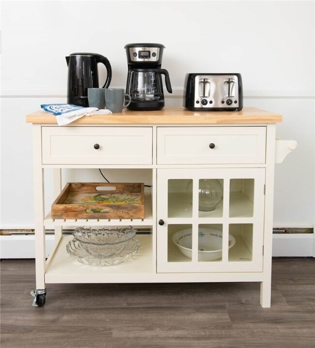 275 W Main Rd unit 2, Middletown, RI 02842 - photo 7