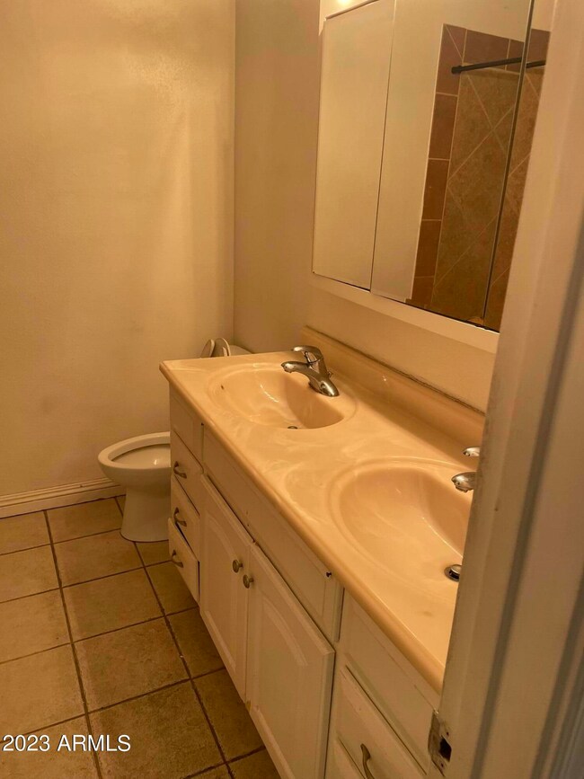 617 N Pioneer Cir, Mesa, AZ 85203 - photo 5