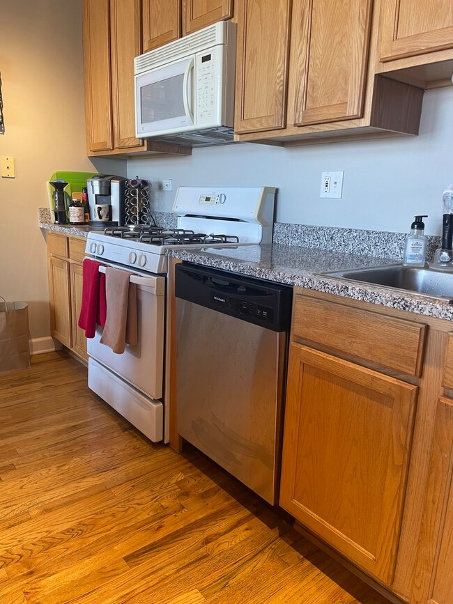 Prairie Avenue Lofts unit 811, Chicago, IL 60616 - photo 4