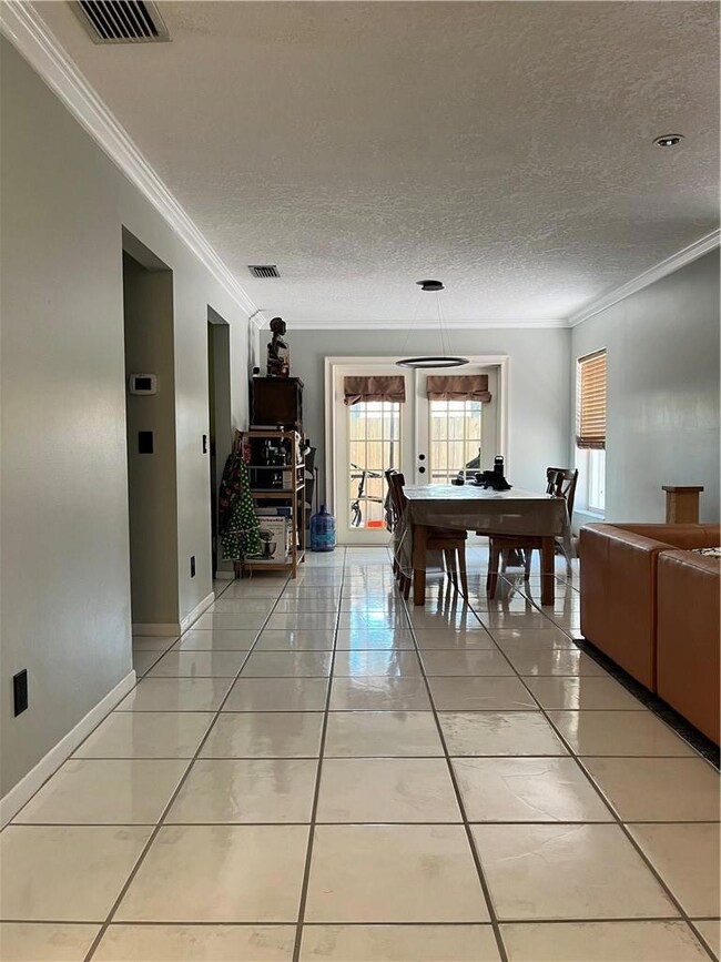 4734 Grapevine Way, Davie, FL 33331 - photo 5