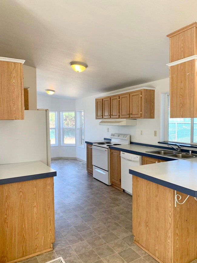 Kitchen 2