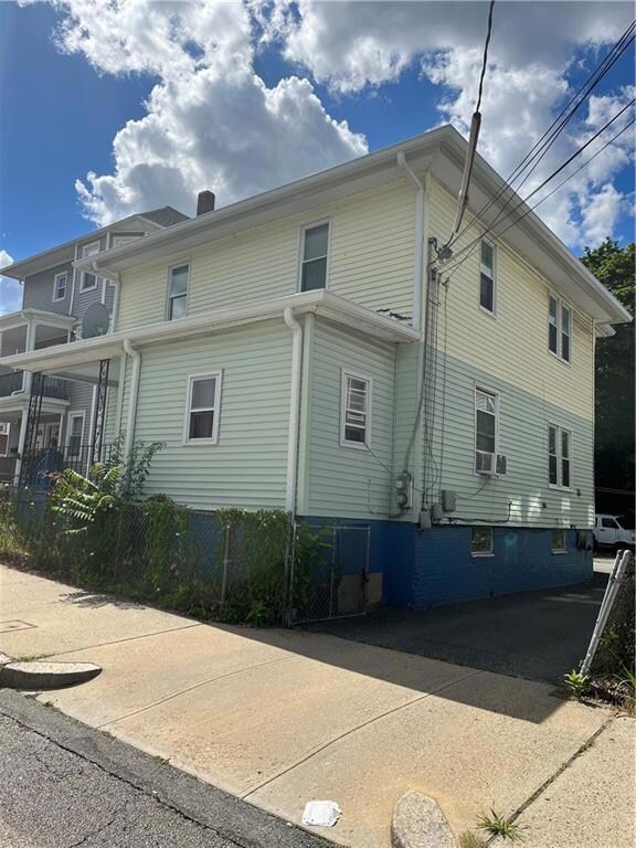 189 Pavilion Ave, Providence, RI 02905 - photo 3