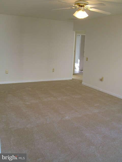 8206 Crossbrook Ct unit 101, Lorton, VA 22079 - photo 4