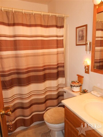 16 Shamrock Ct, Huntington, IN 46750 - photo 2