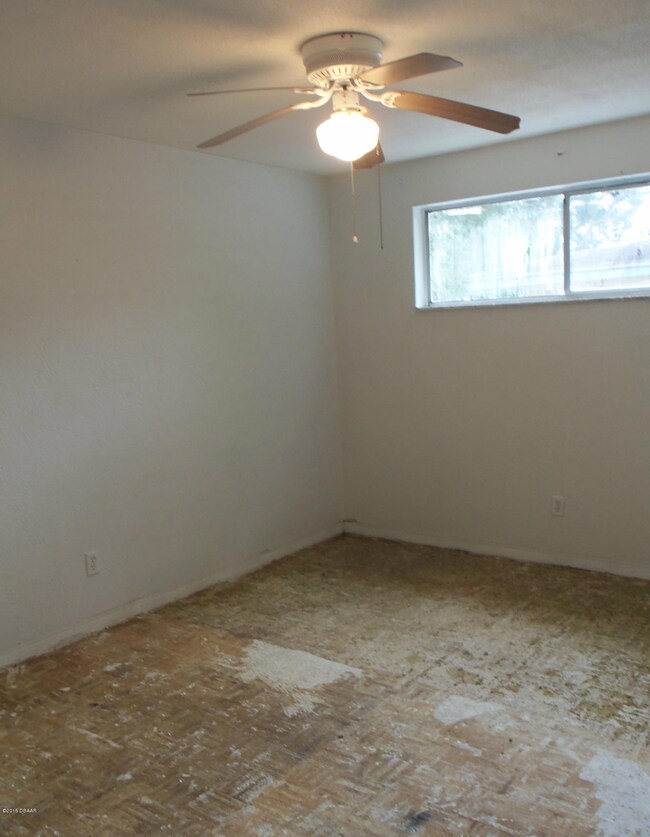 1232 vanderbilt - bedroom2