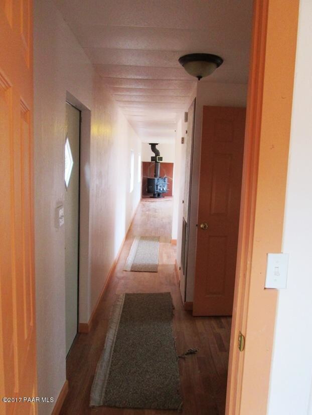 3308 N Joyce Dr, Ash Fork, AZ 86320 - photo 5
