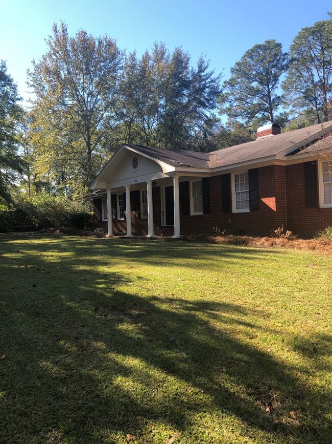 619 Wheeler Ave N, Douglas, GA 31533 - photo 2