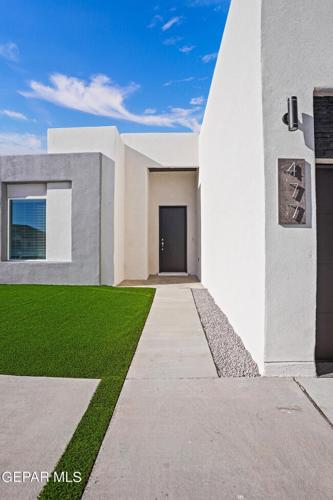 477 Plateau Dr, Socorro, TX 79927 - photo 4