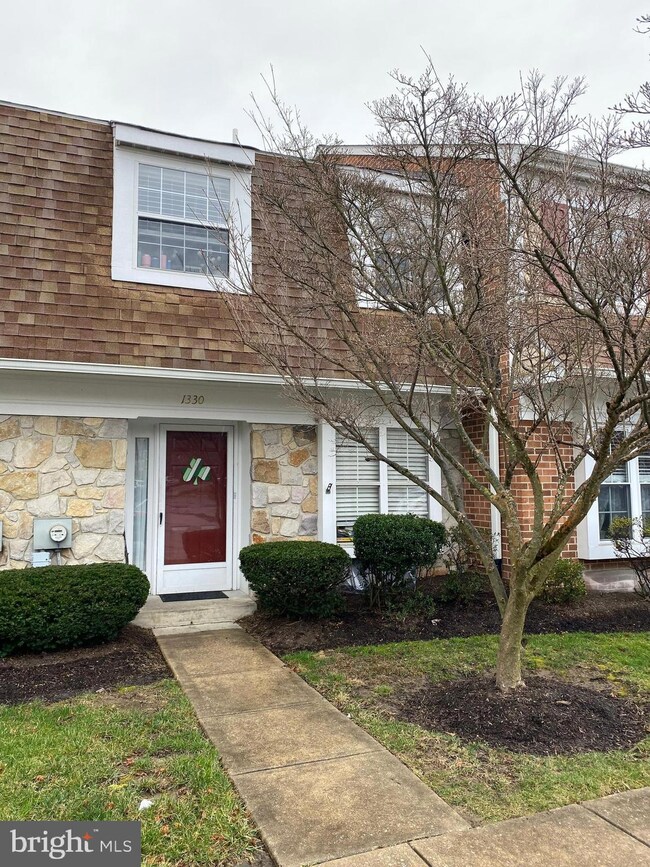 1330 Putnam Blvd unit 28, Wallingford, PA 19086 - photo 2