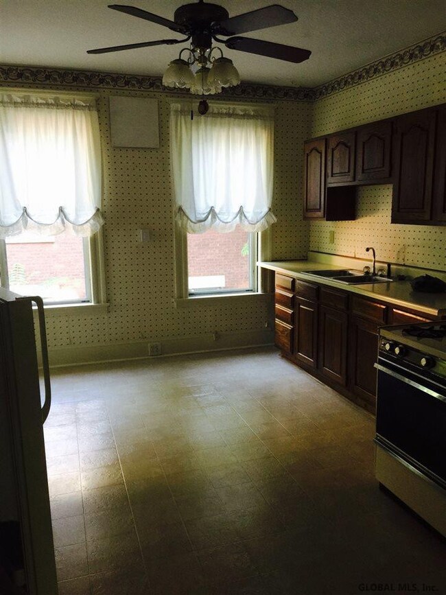 1350 Union St, Schenectady, NY 12308 - photo 5