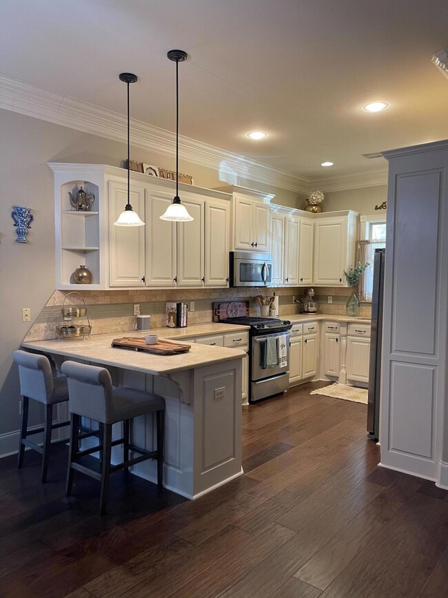 106_Emerald_Sands_kitchen_2