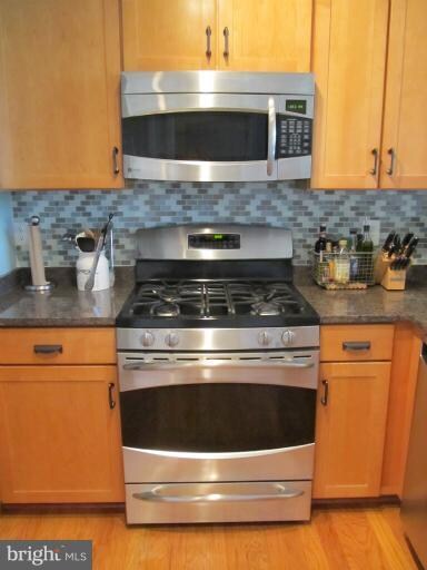 Elan East Market Condominiums unit 212, Fairfax, VA 22033 - photo 7