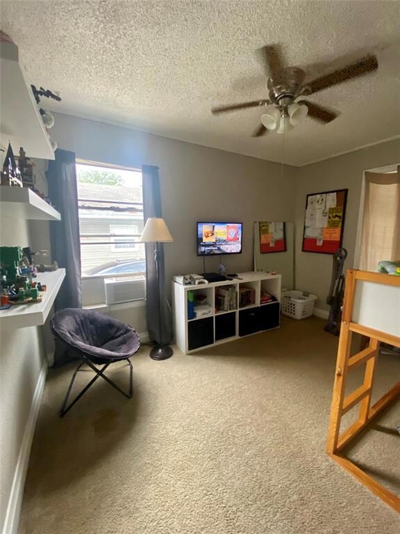 1103 N Clements St, Gainesville, TX 76240 - photo 4