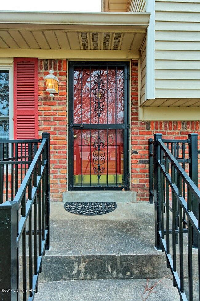 9340 Fairground Rd, Louisville, KY 40291 - photo 2