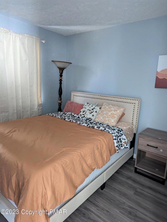 6582 Linden Dr, Tobyhanna, PA 18466 - photo 4