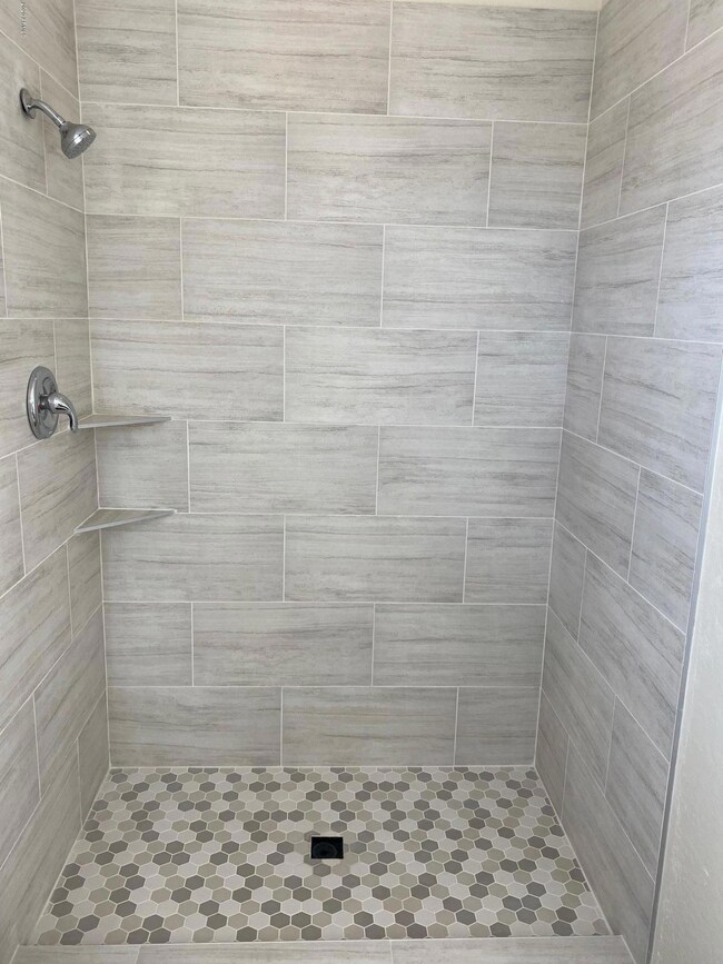 18436 N Summerbreeze Way, Surprise, AZ 85374 - photo 7