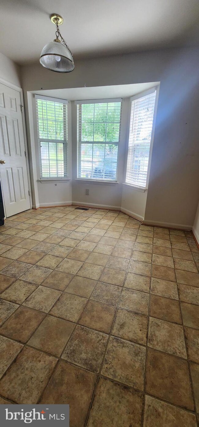 211 Healy Ct, Stafford, VA 22554 - photo 3