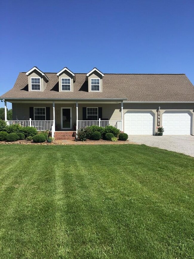 5551 Pendergrass Rd, Byrdstown, TN 38549 - photo 2