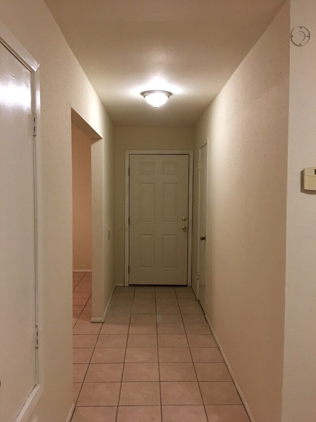 606 Linda Ln, Alvin, TX 77511 - photo 4