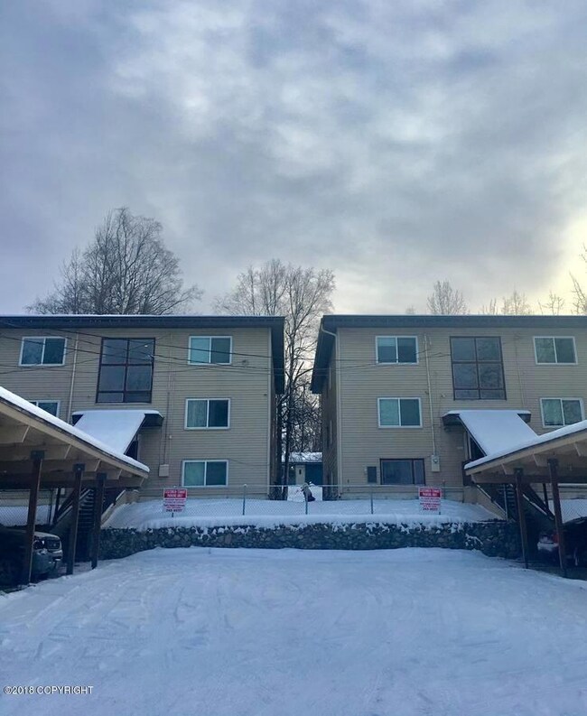 00M0M_eosC15Wuo4S_1200x900