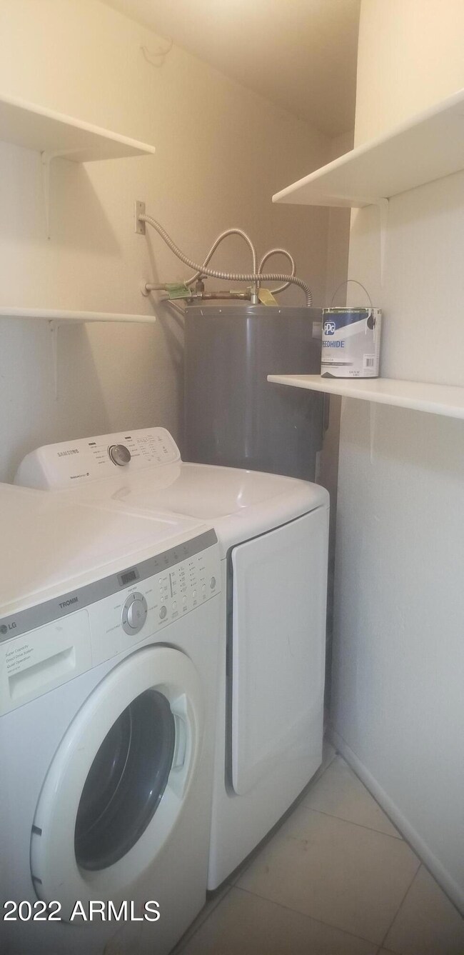 1720 E Pepper Cir unit 2, Mesa, AZ 85203 - photo 6