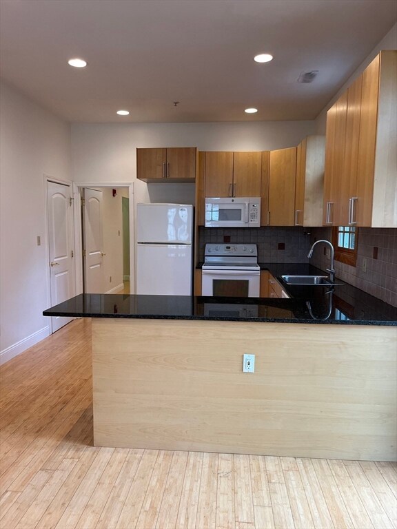 136R Main St unit 3, Acton, MA 01720 - photo 4