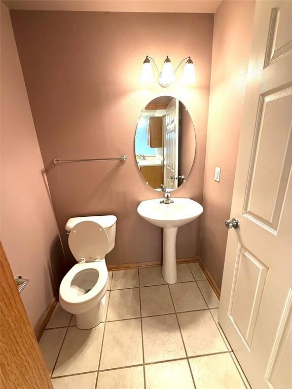 3799 Village Run Dr unit 810, Des Moines, IA 50317 - photo 7