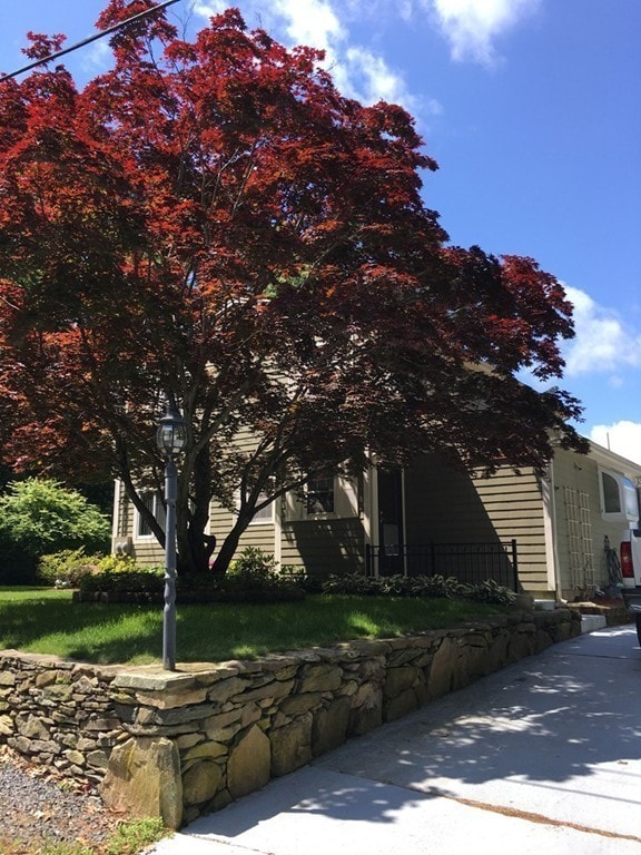 18 Baker Ct, Halifax, MA 02338 - photo 2