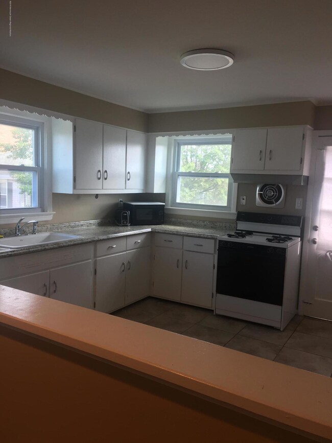 128 Clark Ave unit 2, Ocean Grove, NJ 07756 - photo 3