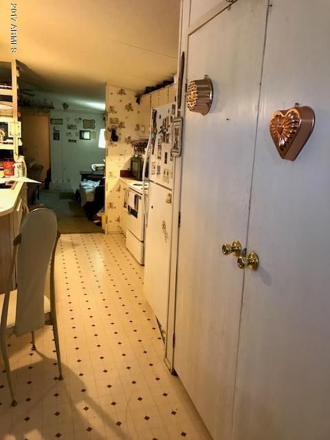 BROADWAY KITCHEN