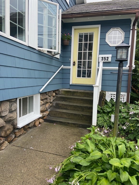 352 Brooks St, Worcester, MA 01606 - photo 4